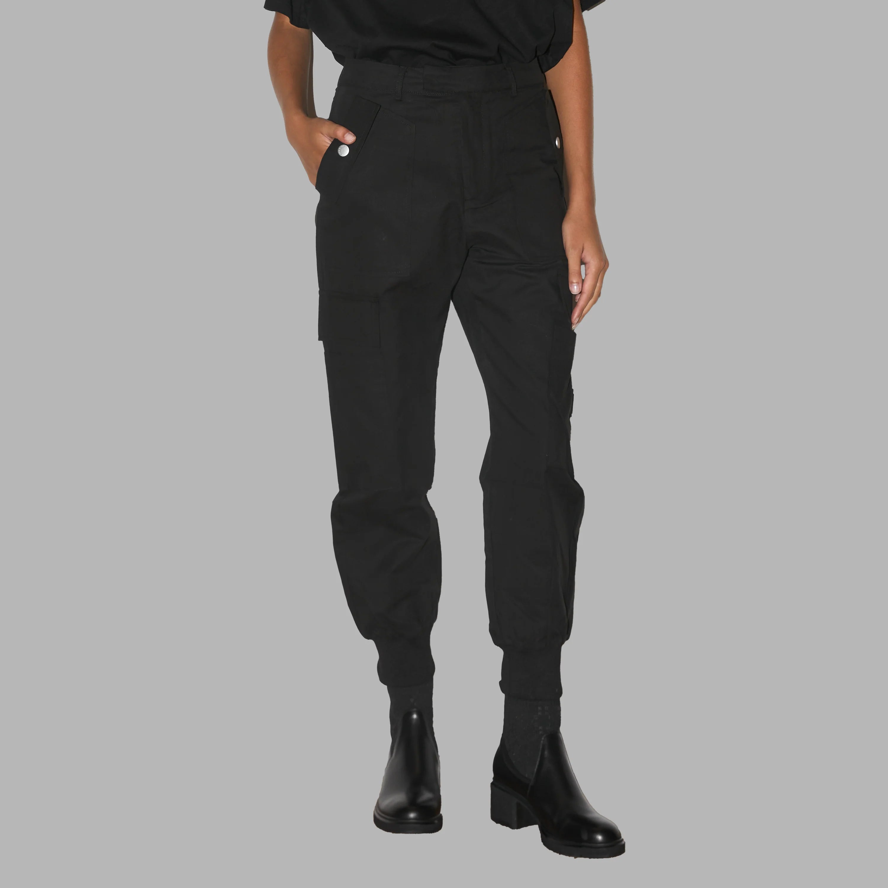 BLVCK Kuwait | Blvck Classic Cargo Pants - Women